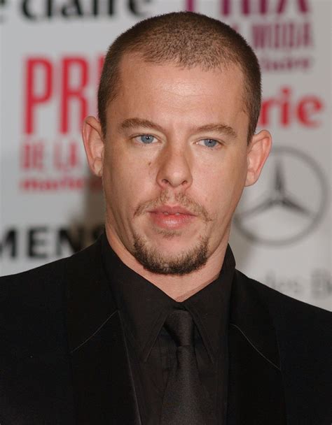 alexander mcqueen biography.